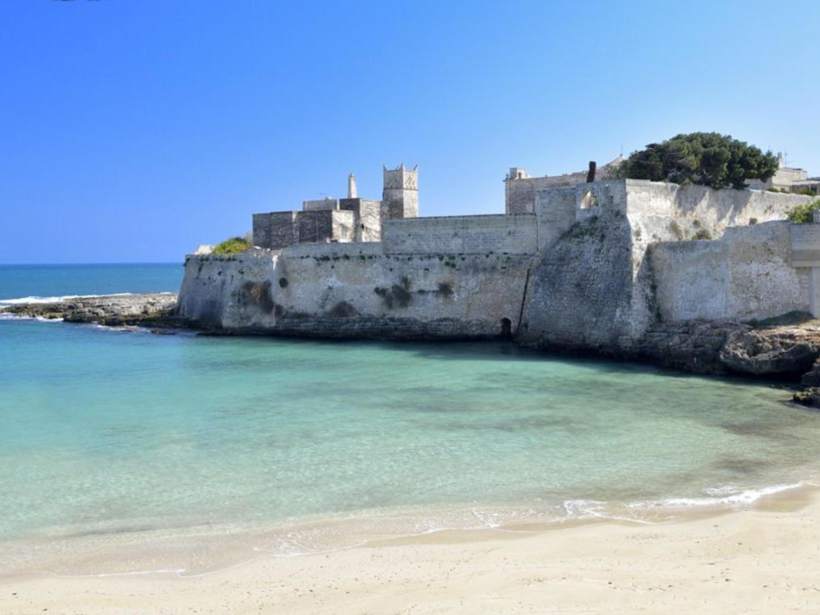 Monopoli, Mare Fuori别墅 外观 照片